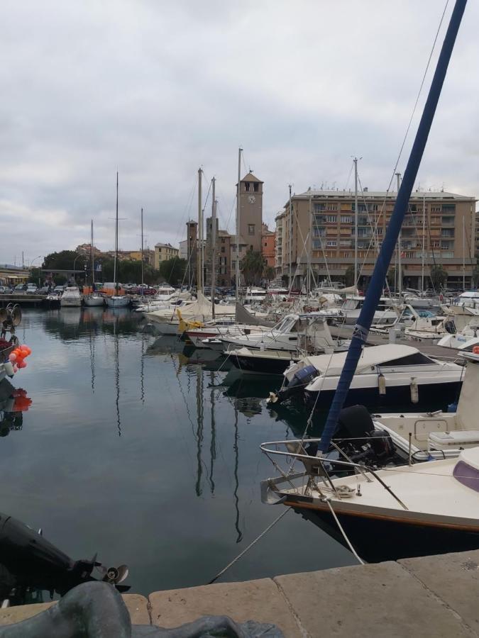شقة Costa E Mare سافونا المظهر الخارجي الصورة